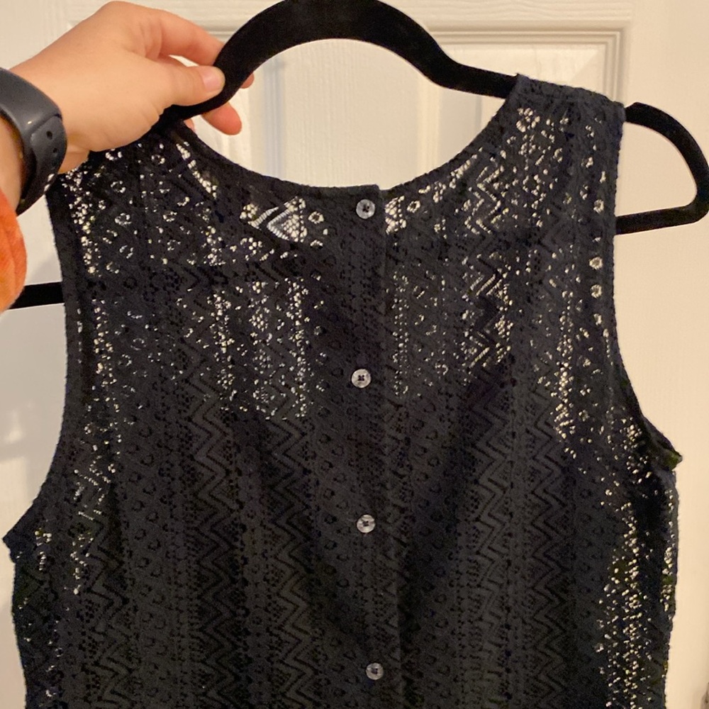 Banana Republic, Sleeveless Eyelet Tunic Size Small in Black, with Camisole  - Picture 4 of 11